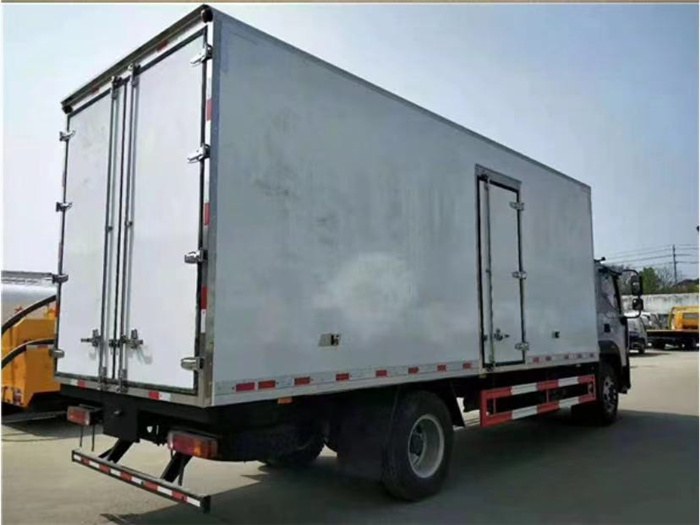 福田欧马可S5 6.6米冷藏车-国六-
