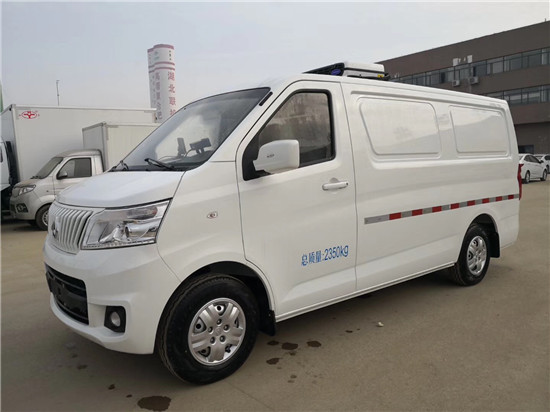国六长安睿行M80面包冷藏车