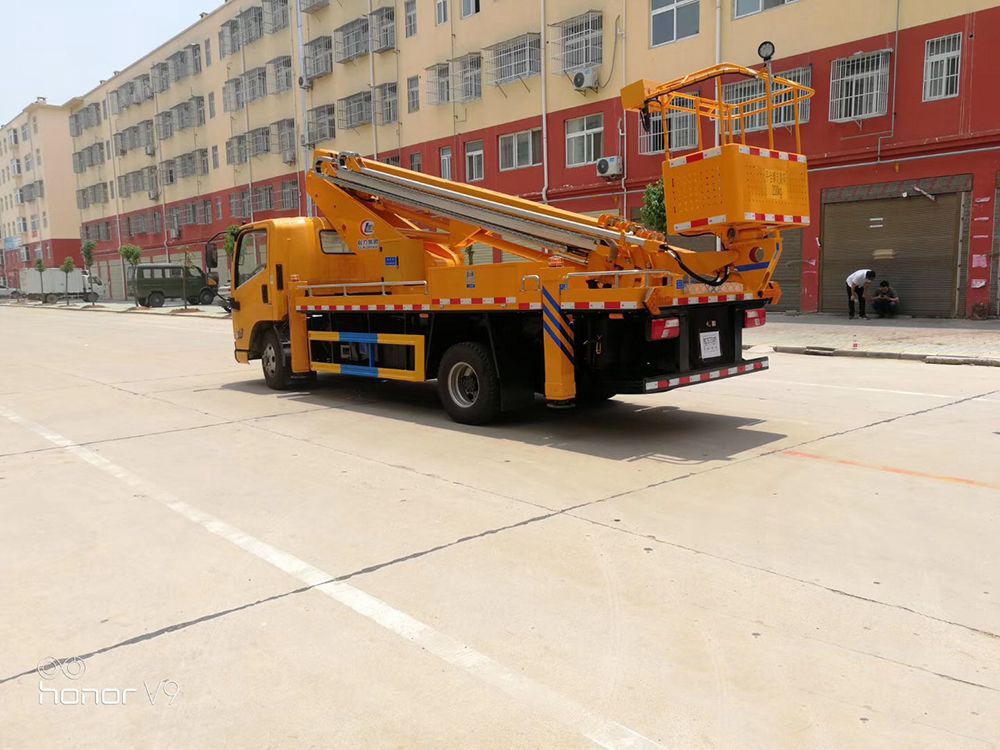 国六·江铃单排12-22米伸缩臂高空车