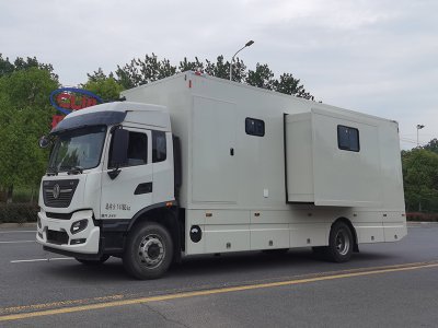 东风天锦手术车