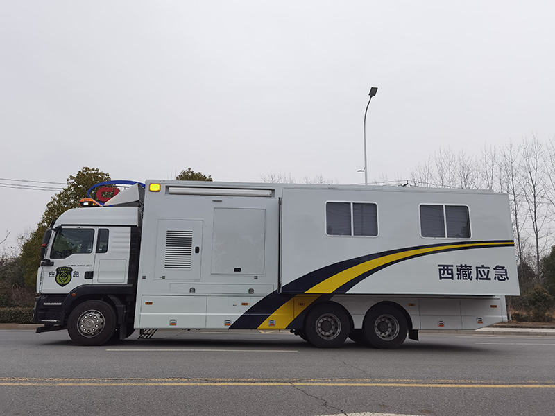 汕德卡指挥车