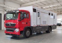汕德卡厕所车